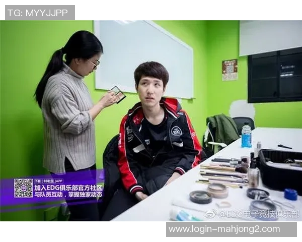 杨丽独家分享CSGO游戏技巧与心得体会助你提升竞技水平